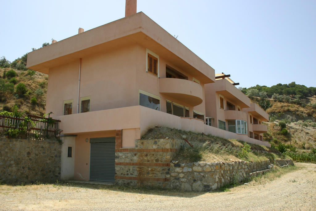 לינה וארוחת בוקר רג'יו די קאלאבריה Il Giardino Di Ausonia מראה חיצוני תמונה